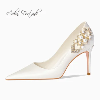 Arden Furtado/wiosna 2021 r.; modne buty damskie; buty na szpilki z ostrym czubkiem i drobnym toe; Jedwabne eleganckie świąteczne buty ślubne