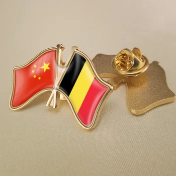 Chiny i Belgia Trzymają Podwójne Pola wyboru Przyjaźni na Лацканах